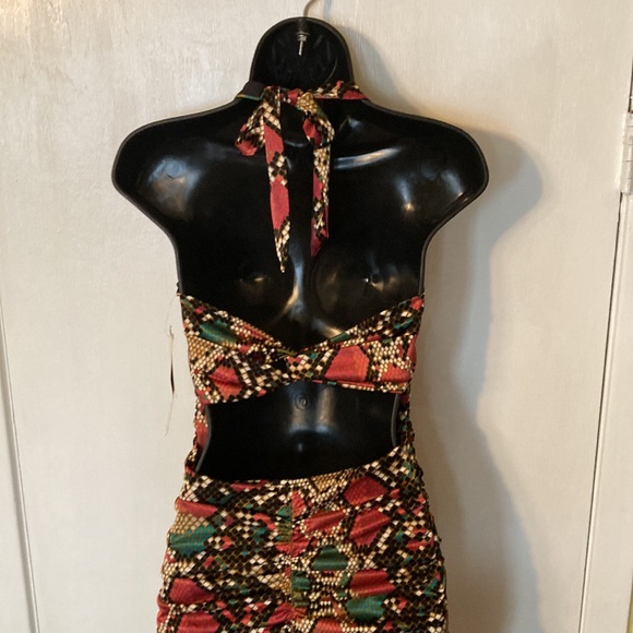 Ruby Rox Dillard’s Women’s Graphic Print Body Con Ruched Dress - Picture 6 of 9